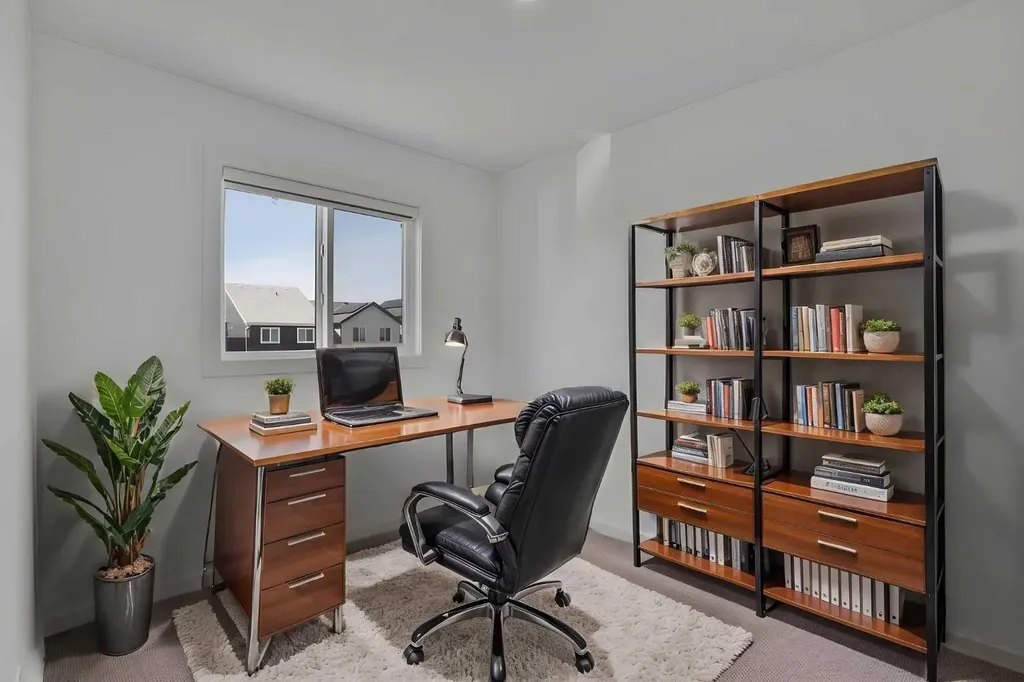 195 Savoy Landing SE Calgary AB T3M 2M6