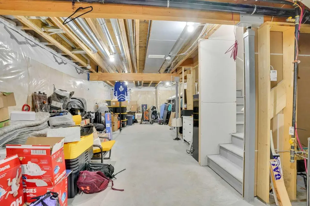 195 Savoy Landing SE Calgary AB T3M 2M6