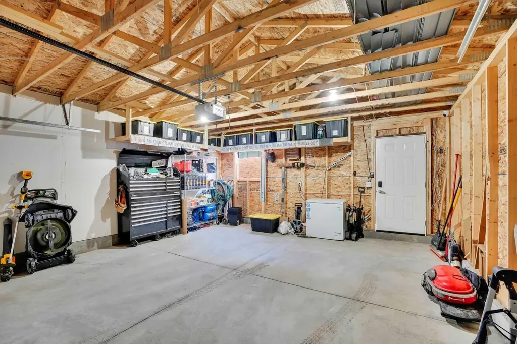 195 Savoy Landing SE Calgary AB T3M 2M6