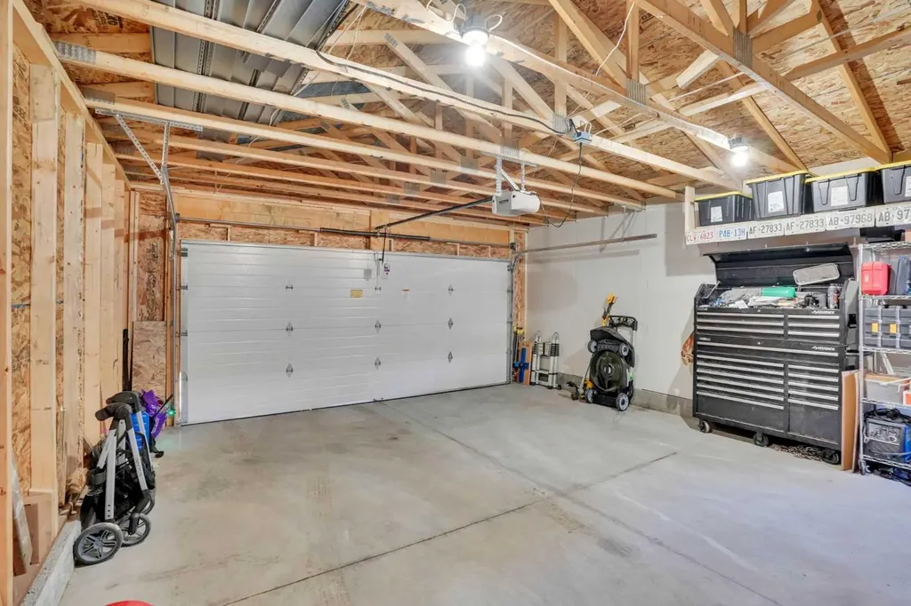 195 Savoy Landing SE Calgary AB T3M 2M6