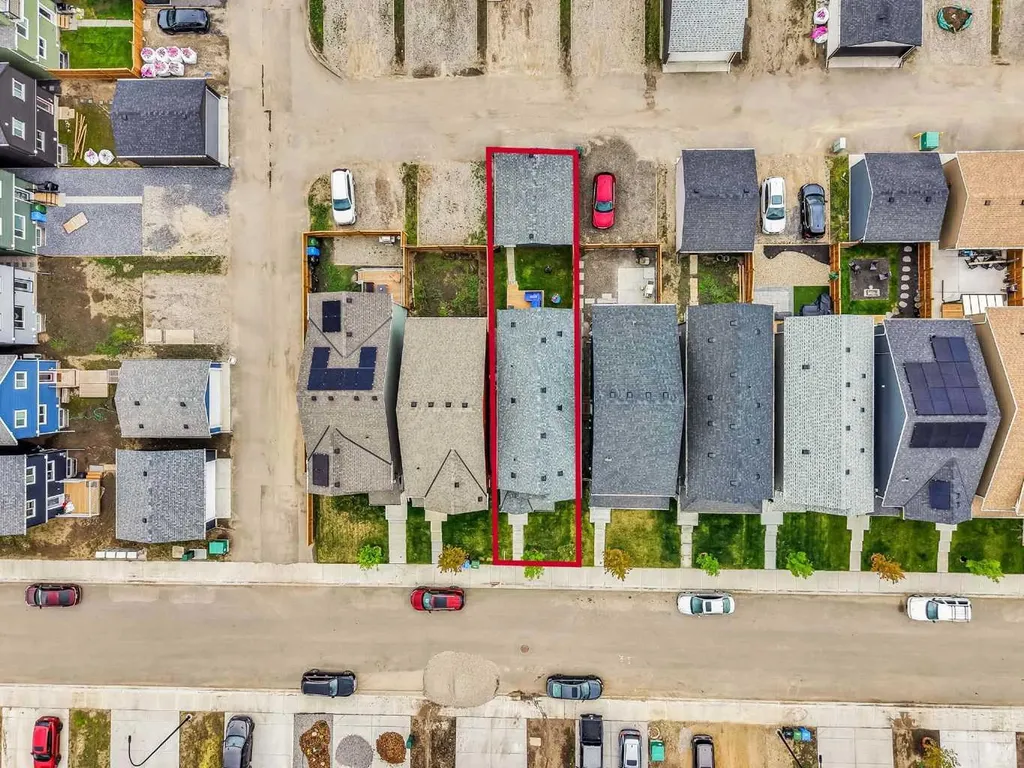 195 Savoy Landing SE Calgary AB T3M 2M6