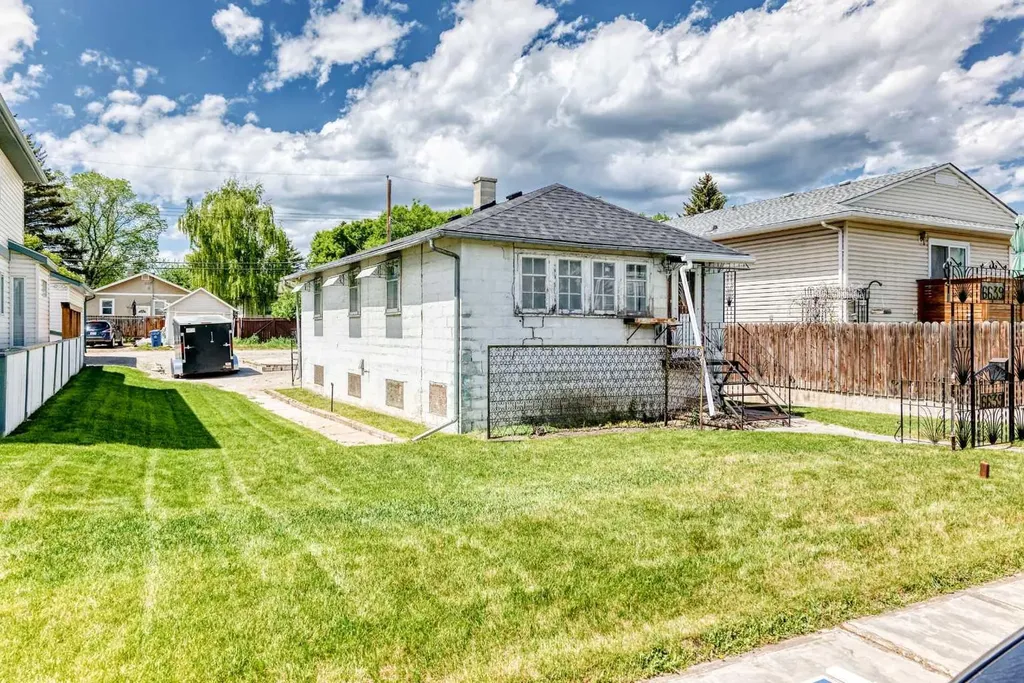 6639 19 Street SE Calgary AB T2C 0P1