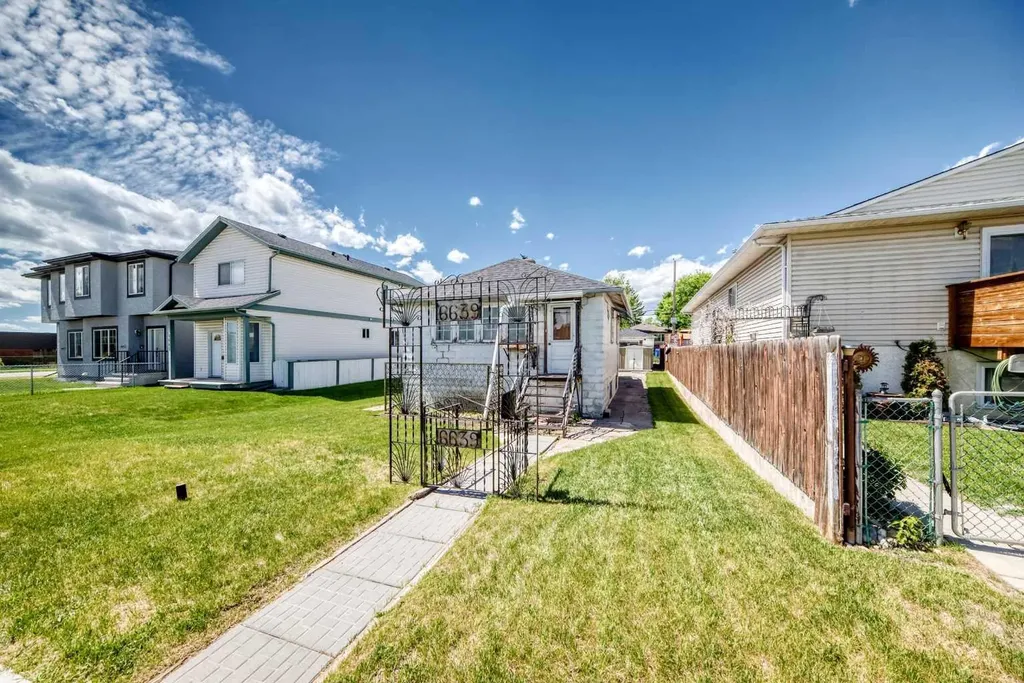 6639 19 Street SE Calgary AB T2C 0P1