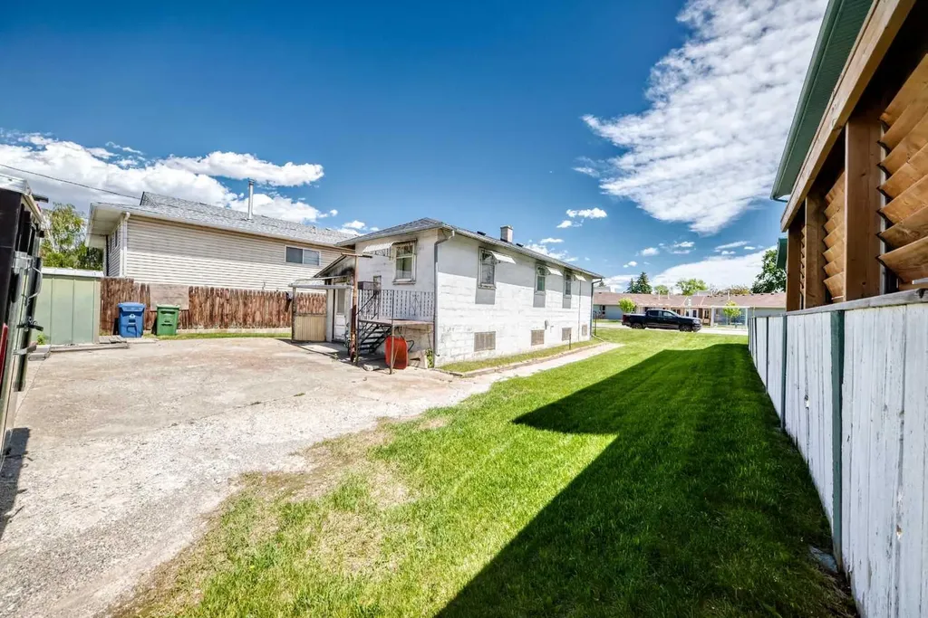 6639 19 Street SE Calgary AB T2C 0P1