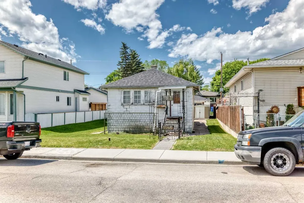 6639 19 Street SE Calgary AB T2C 0P1