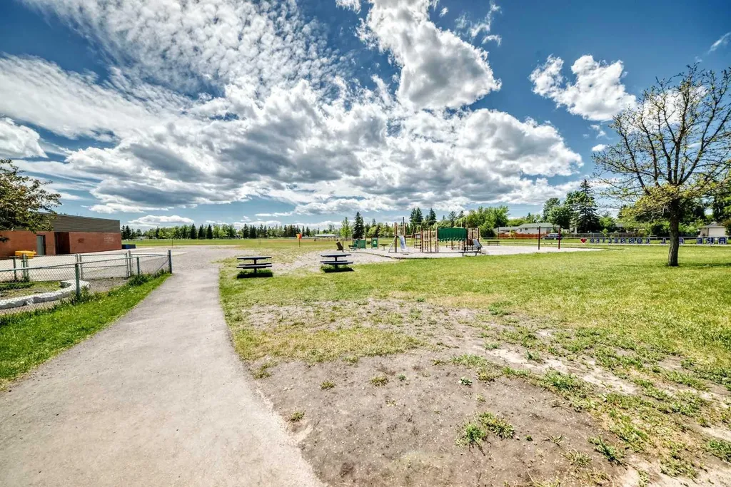 6639 19 Street SE Calgary AB T2C 0P1