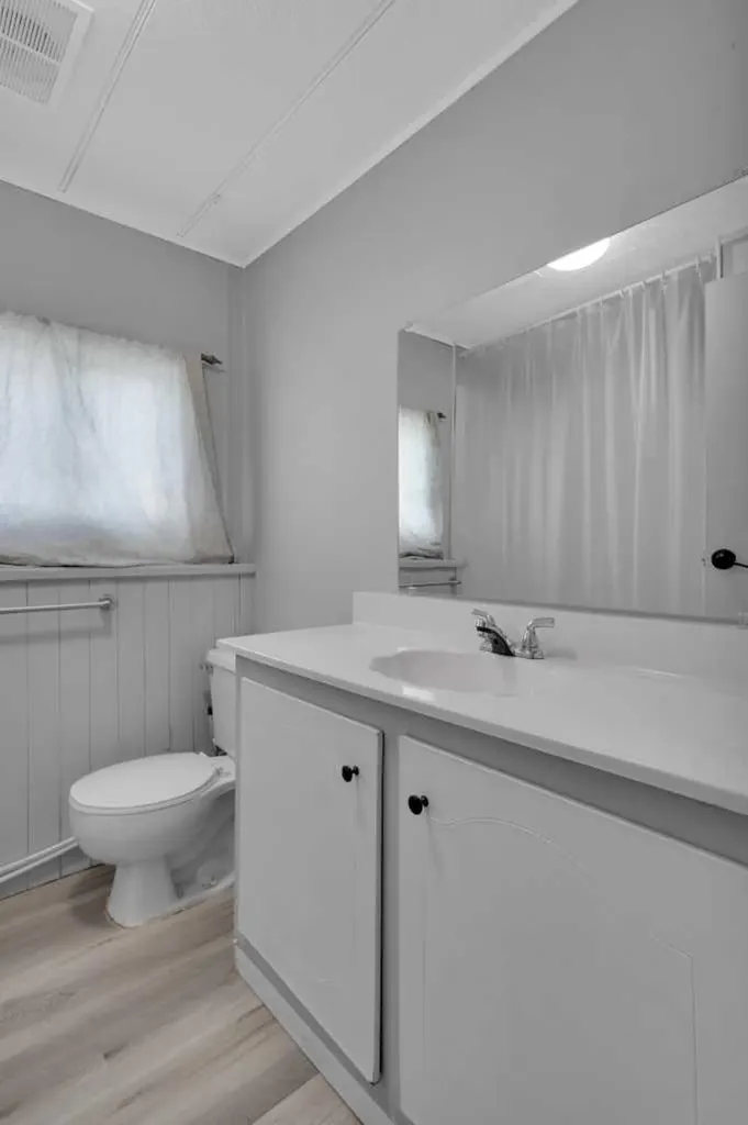 4715 46 Street Innisfail AB T4G 1N9