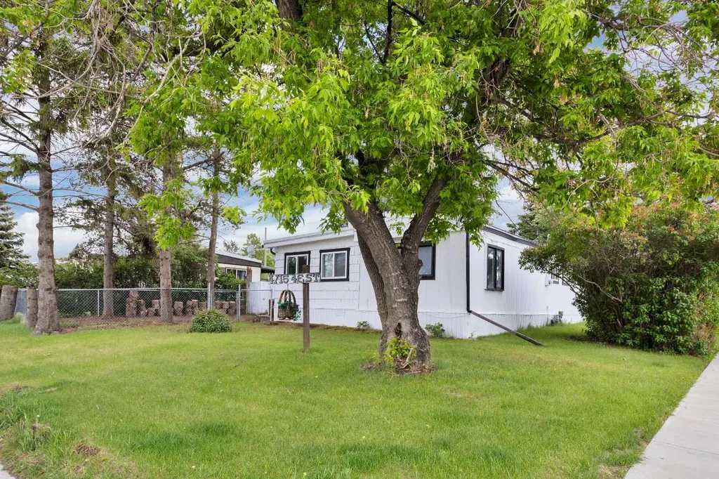4715 46 Street Innisfail AB T4G 1N9
