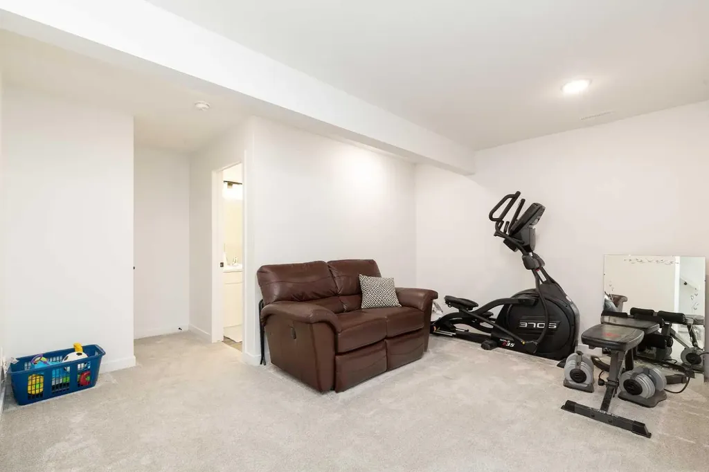210 Firelight Way W Lethbridge AB T1J 5T3