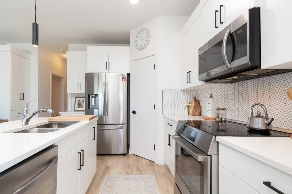 210 Firelight Way W Lethbridge AB T1J 5T3