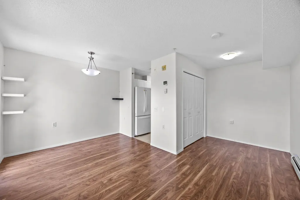 5000 Somervale Court SW Calgary AB T2Y 4M1