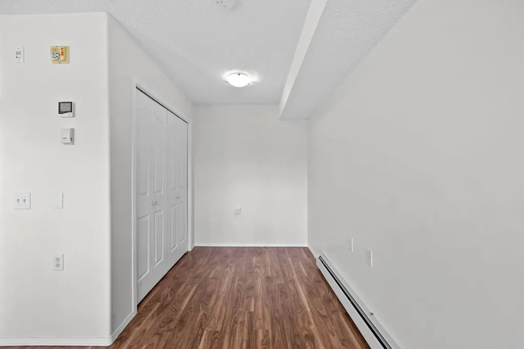 5000 Somervale Court SW Calgary AB T2Y 4M1