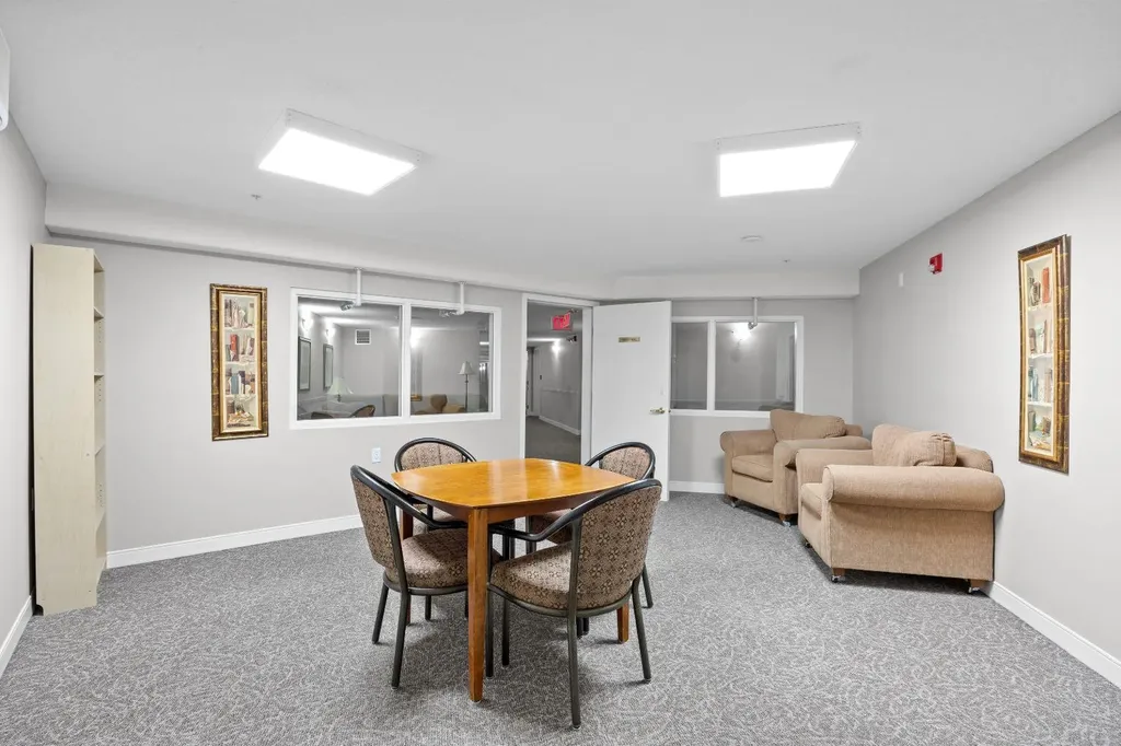 5000 Somervale Court SW Calgary AB T2Y 4M1