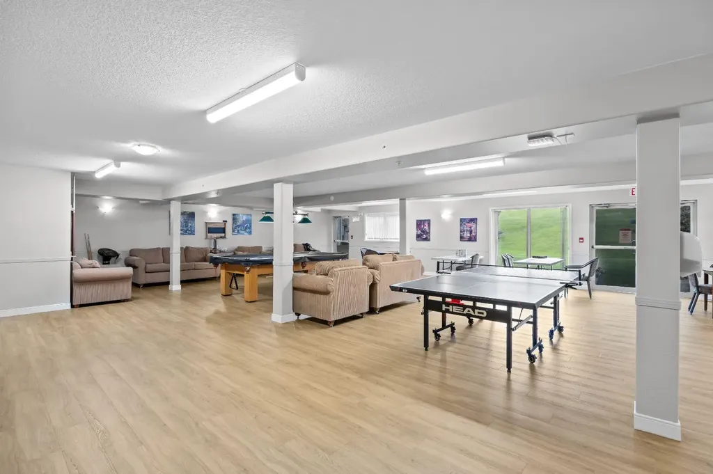 5000 Somervale Court SW Calgary AB T2Y 4M1