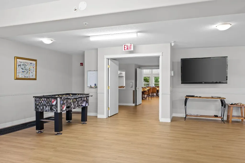 5000 Somervale Court SW Calgary AB T2Y 4M1