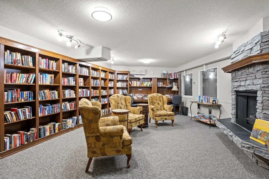 5000 Somervale Court SW Calgary AB T2Y 4M1