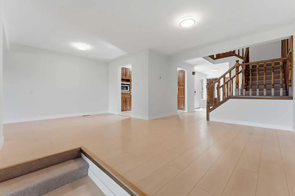 860 Midridge Drive SE Calgary AB T2X 1K1
