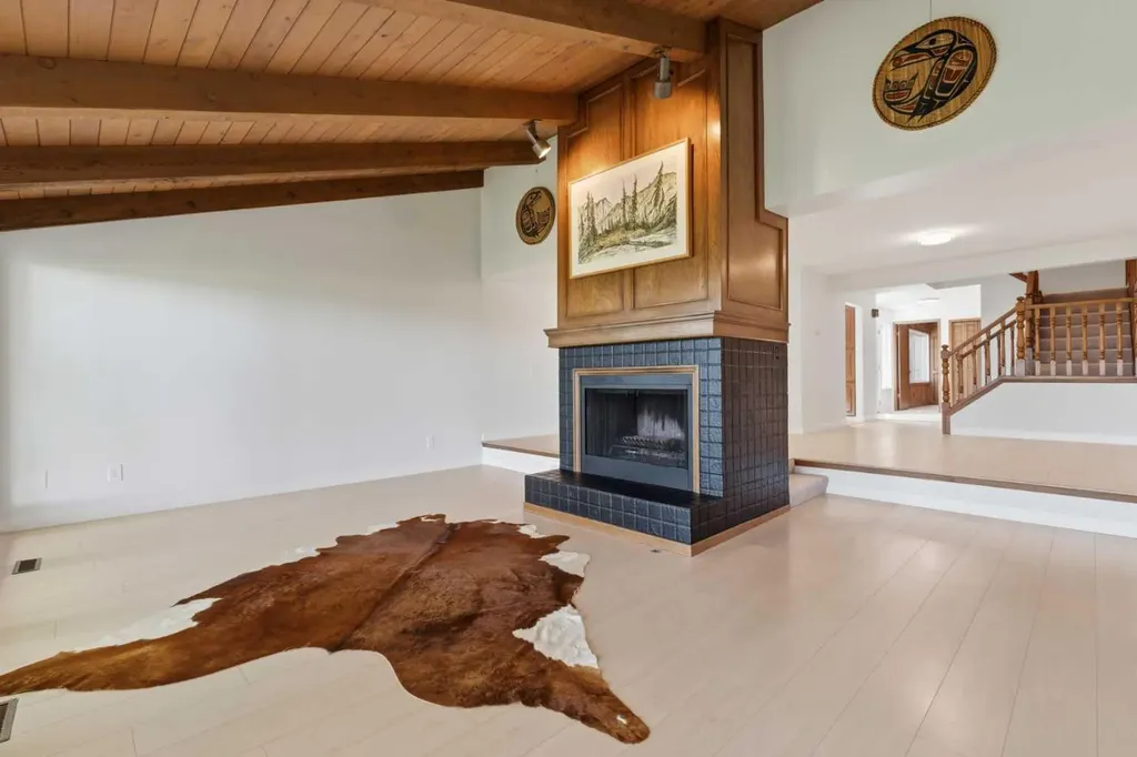 860 Midridge Drive SE Calgary AB T2X 1K1