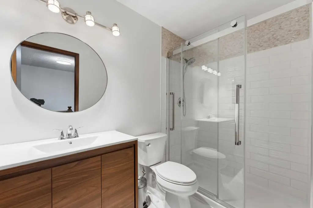 860 Midridge Drive SE Calgary AB T2X 1K1