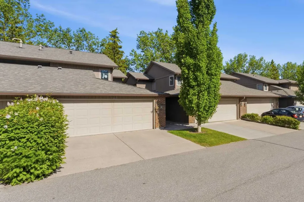 860 Midridge Drive SE Calgary AB T2X 1K1