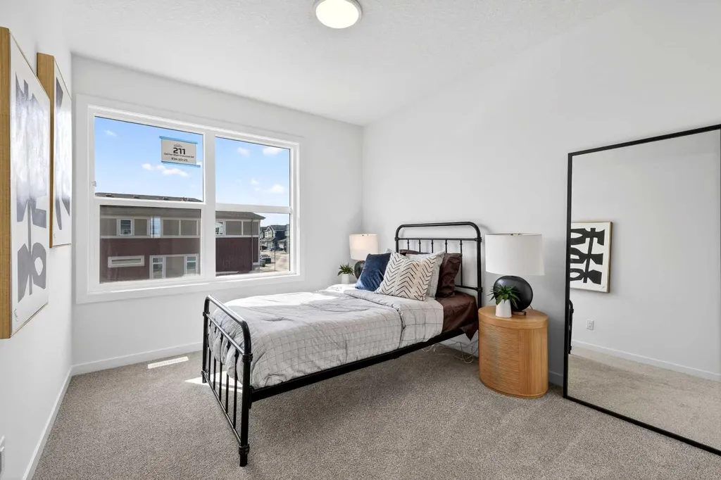 211 Corner Glen Crescent NE Calgary AB T3N 2L8