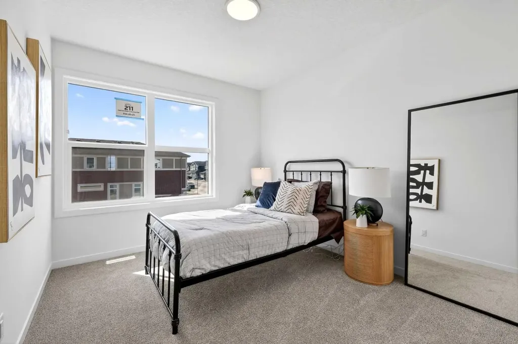 211 Corner Glen Crescent NE Calgary AB T3N 2L8