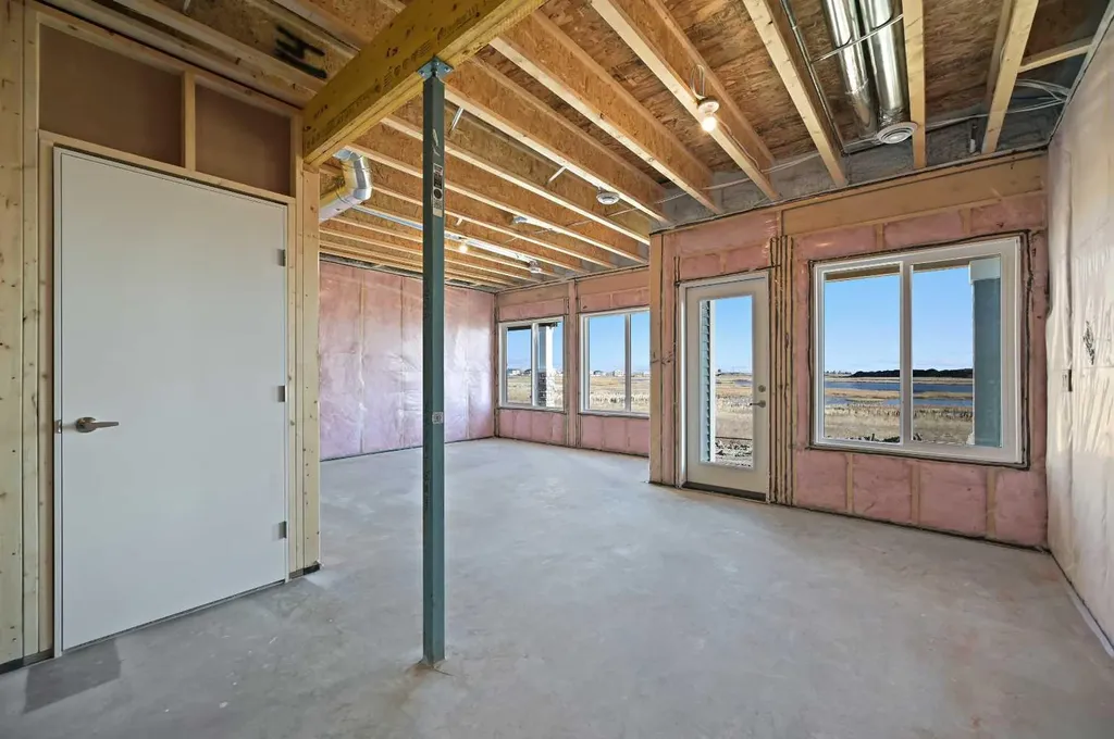 211 Corner Glen Crescent NE Calgary AB T3N 2L8