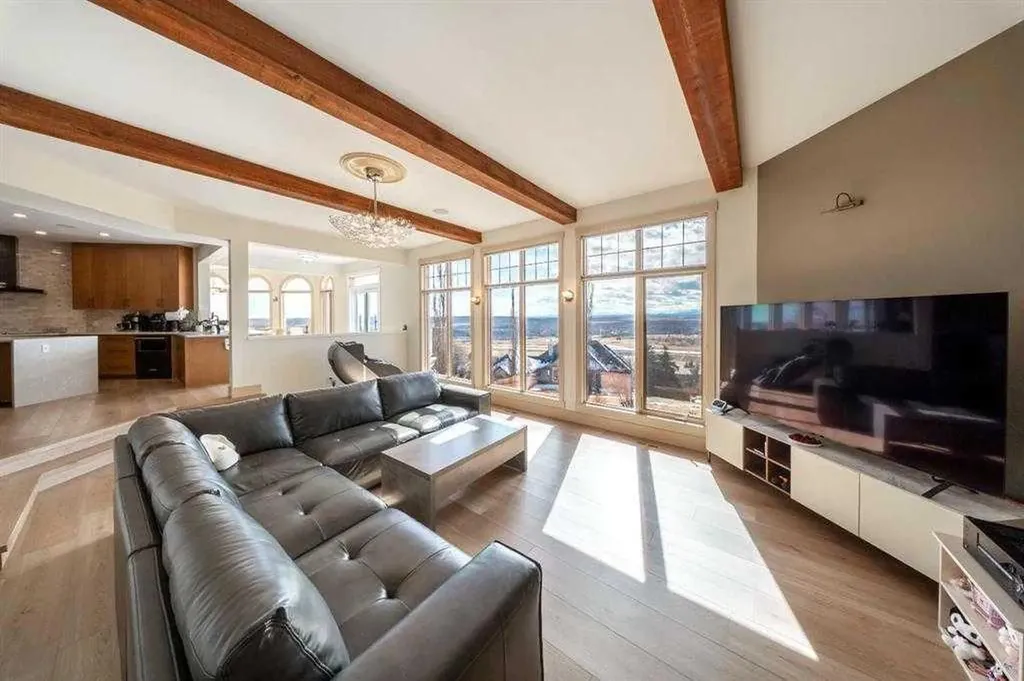 39 Slopes Grove SW Calgary AB T3H 3Y6
