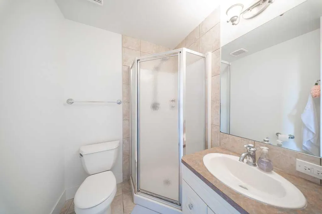 39 Slopes Grove SW Calgary AB T3H 3Y6
