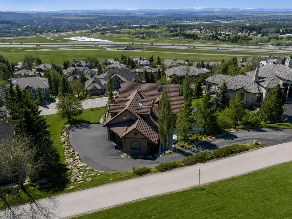 39 Slopes Grove SW Calgary AB T3H 3Y6