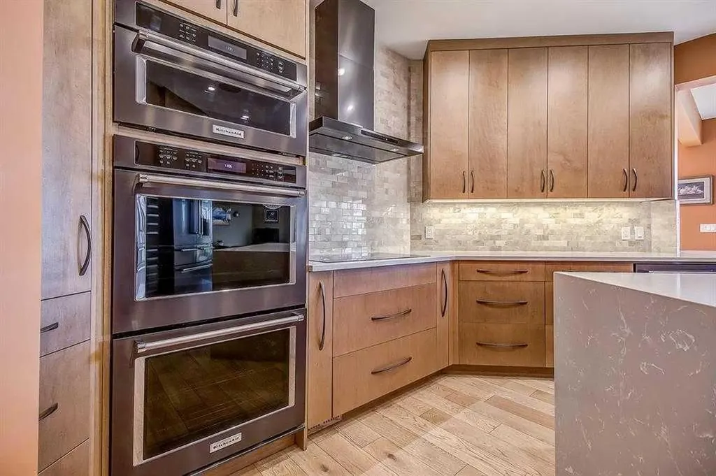 39 Slopes Grove SW Calgary AB T3H 3Y6