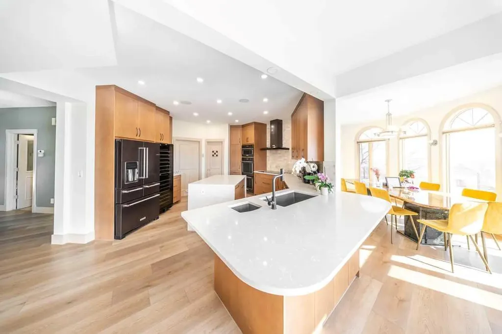 39 Slopes Grove SW Calgary AB T3H 3Y6
