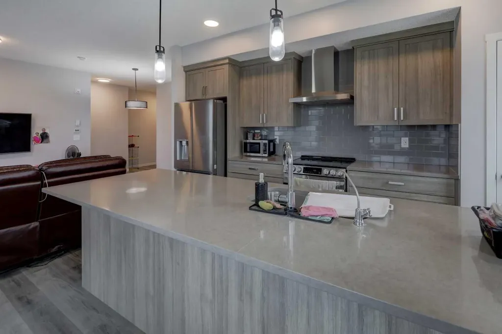 33 Carringham Gate NW Calgary AB T3P 2H6