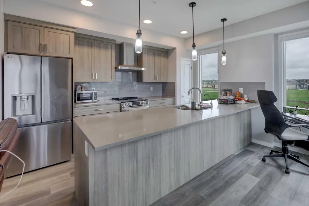 33 Carringham Gate NW Calgary AB T3P 2H6