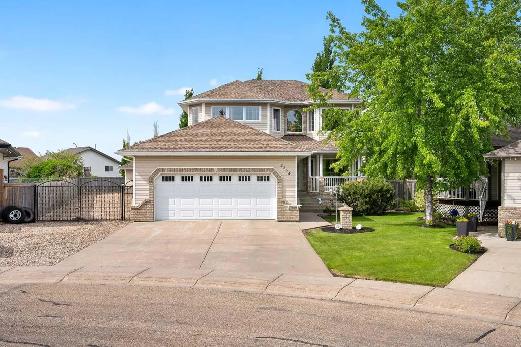 2204 59a Avenue Close Lloydminster AB T9V 3J3