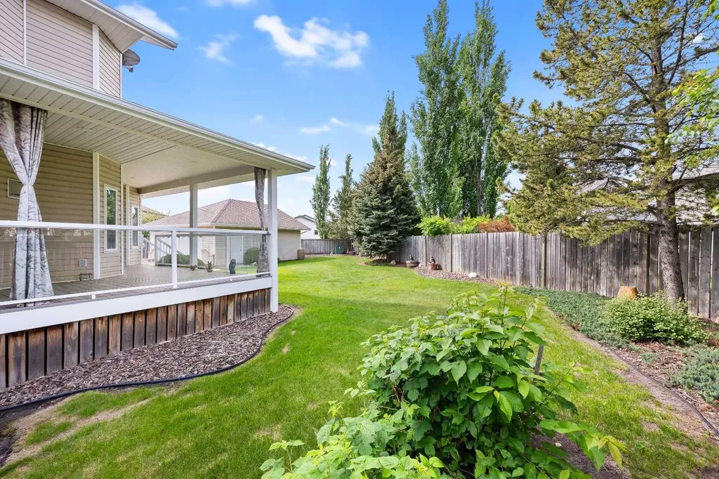 2204 59a Avenue Close Lloydminster AB T9V 3J3
