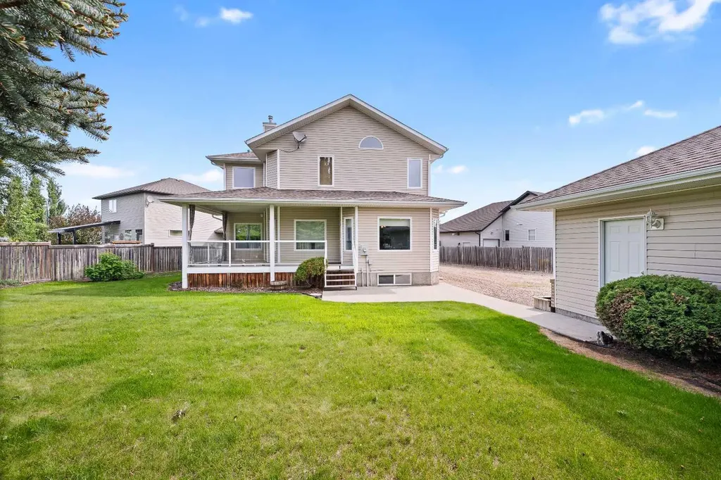 2204 59a Avenue Close Lloydminster AB T9V 3J3