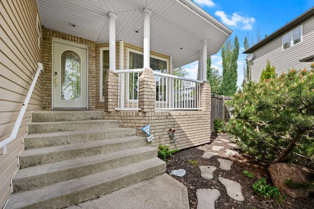 2204 59a Avenue Close Lloydminster AB T9V 3J3