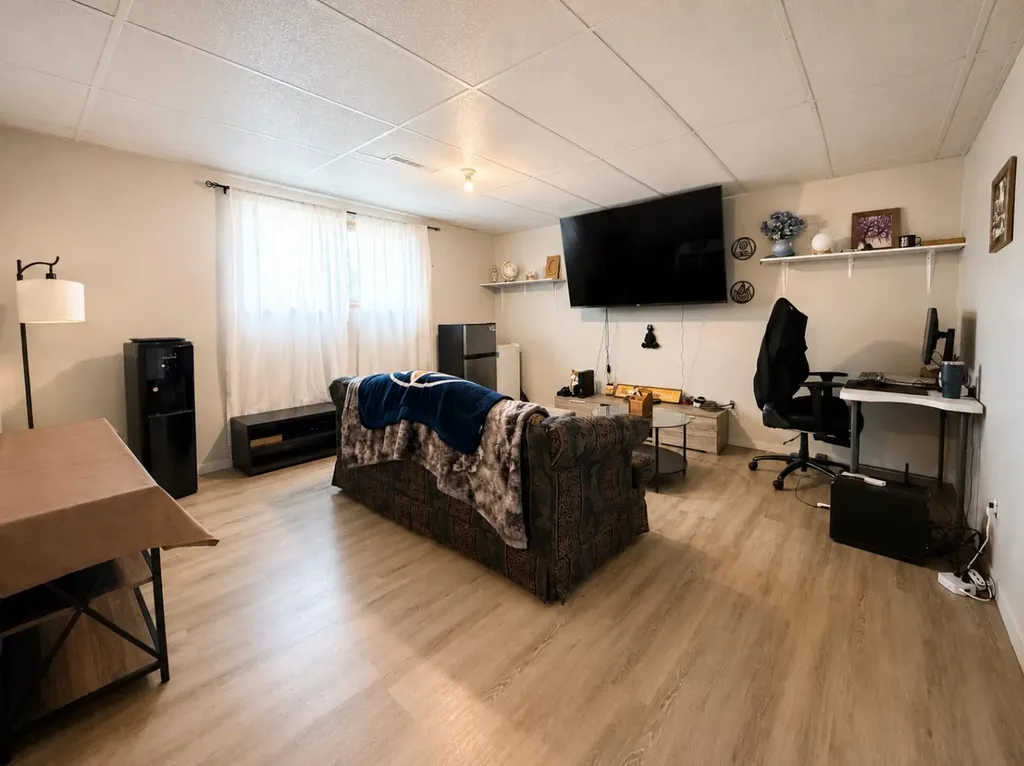 816 15 Street Wainwright AB T9W 1E6