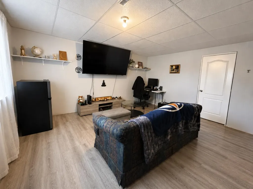 816 15 Street Wainwright AB T9W 1E6