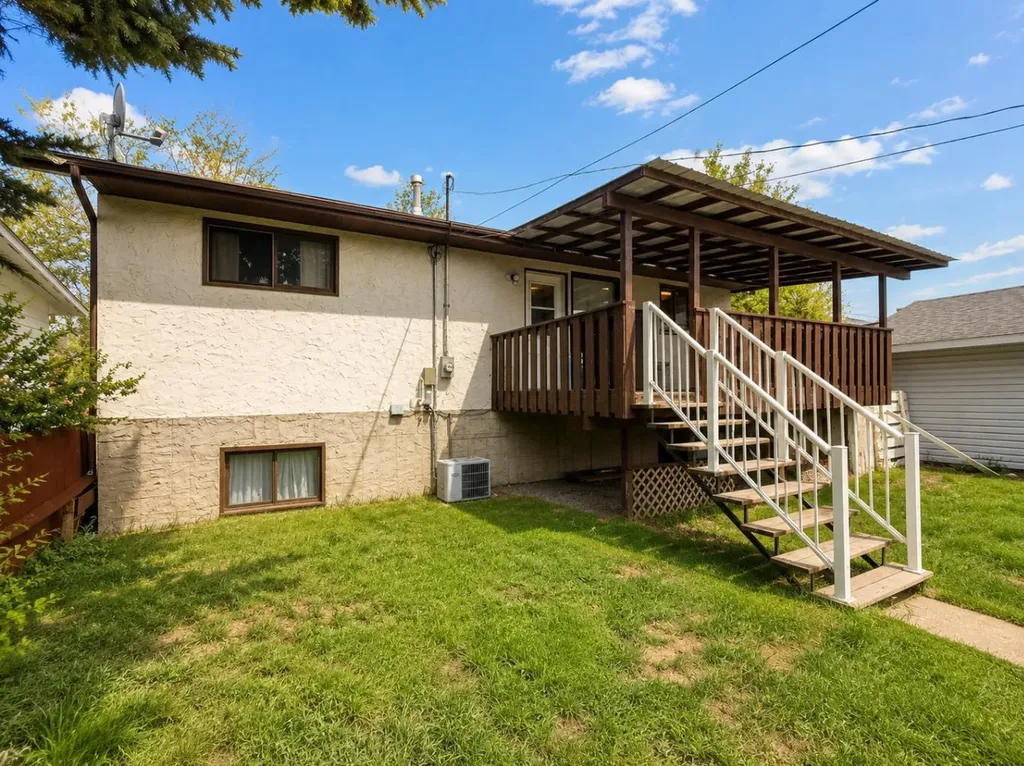 816 15 Street Wainwright AB T9W 1E6