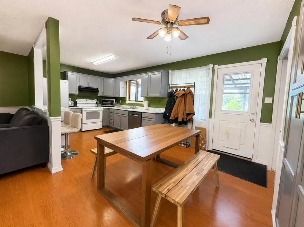 816 15 Street Wainwright AB T9W 1E6