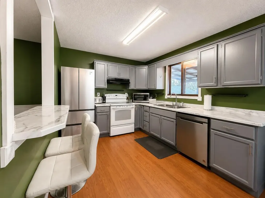 816 15 Street Wainwright AB T9W 1E6