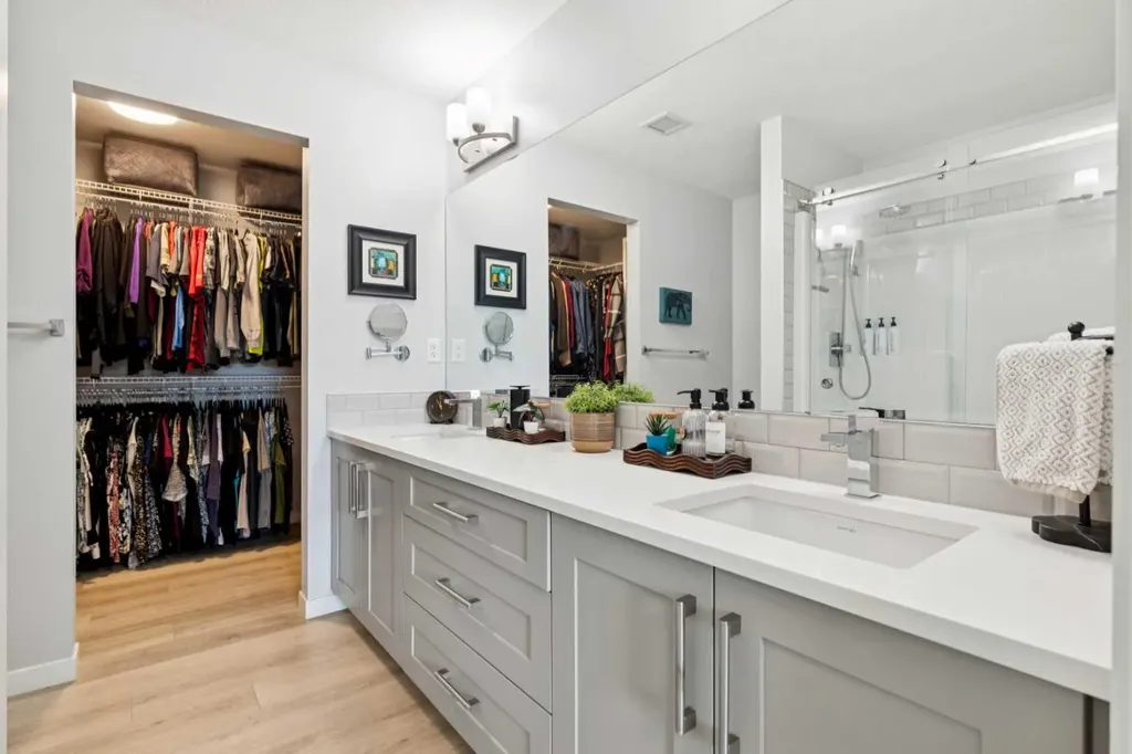 40 Carrington Plaza NW Calgary AB T3P 1X7