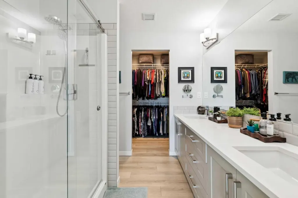 40 Carrington Plaza NW Calgary AB T3P 1X7