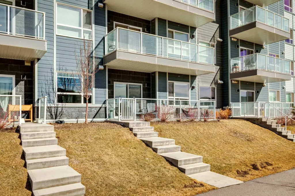 40 Carrington Plaza NW Calgary AB T3P 1X7