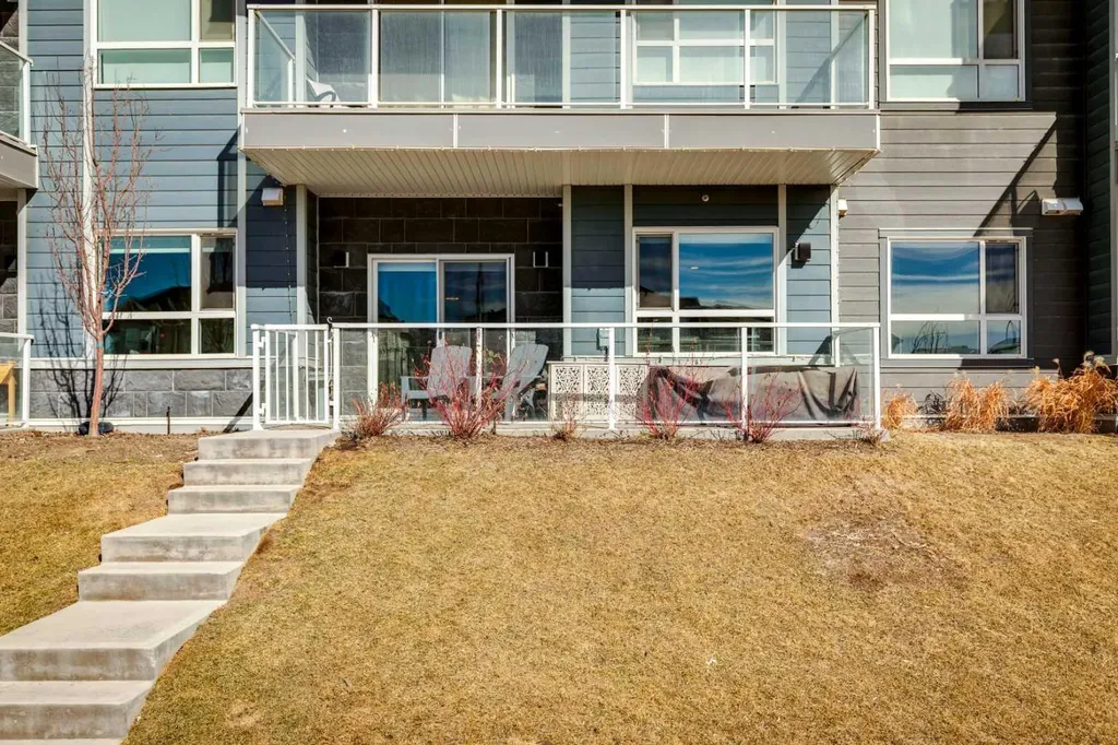 40 Carrington Plaza NW Calgary AB T3P 1X7