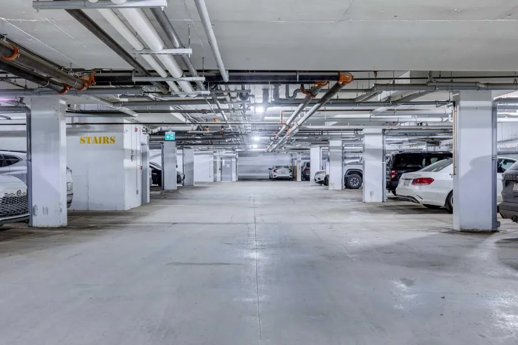 40 Carrington Plaza NW Calgary AB T3P 1X7