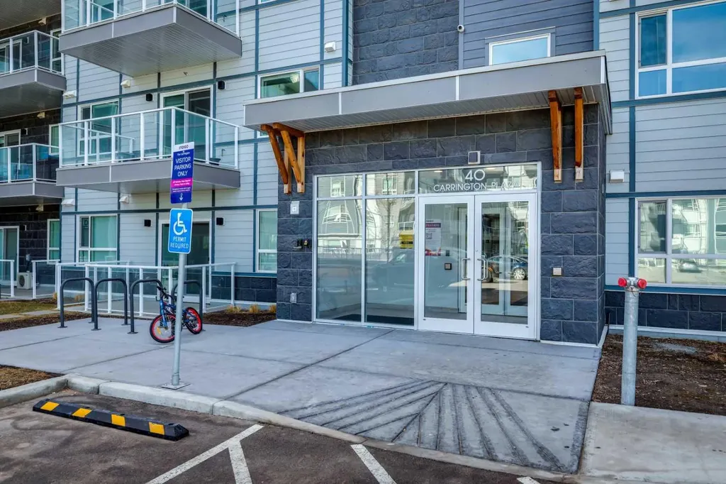 40 Carrington Plaza NW Calgary AB T3P 1X7
