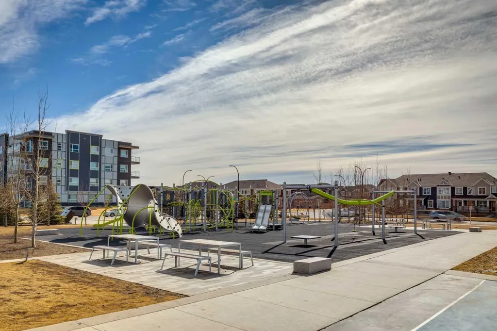 40 Carrington Plaza NW Calgary AB T3P 1X7